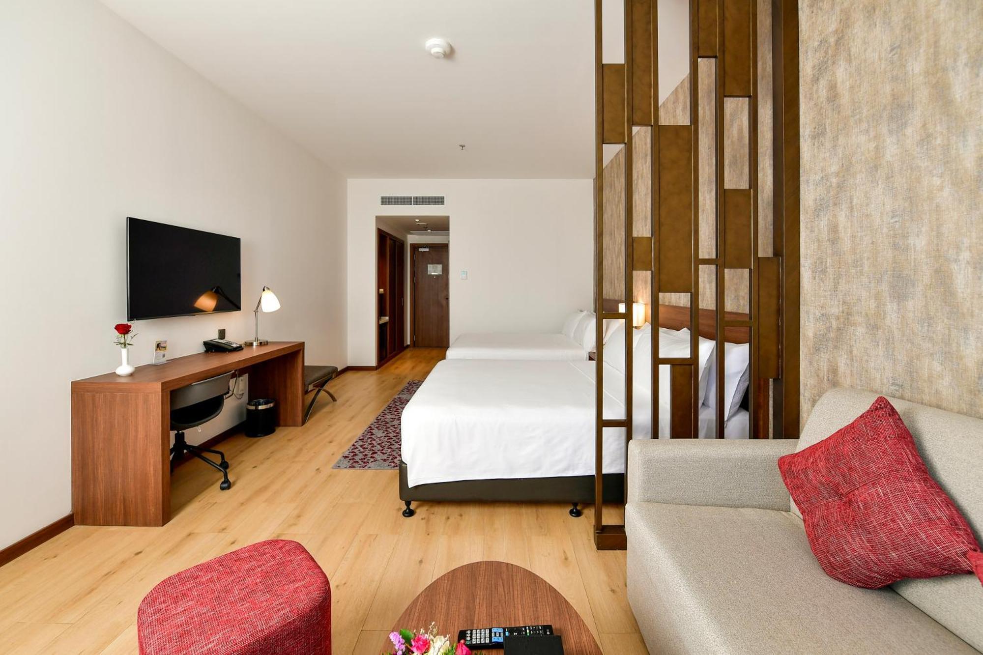 Comfort Hotel Riyadh Olaya Exterior foto